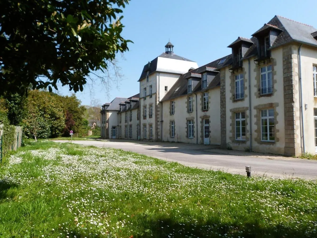 Appartement Familial Dans Un Chateau Avec Piscine Chauffee, Proche Plages Et Sites Du Golfe Du Morbihan Baden 0*,