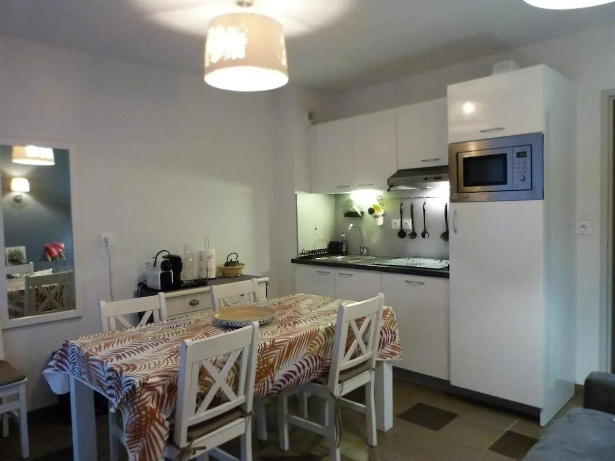 Apartman Appartement Familial Dans Un Chateau Avec Piscine Chauffee, Proche Plages Et Sites Du Golfe Du Morbihan Baden